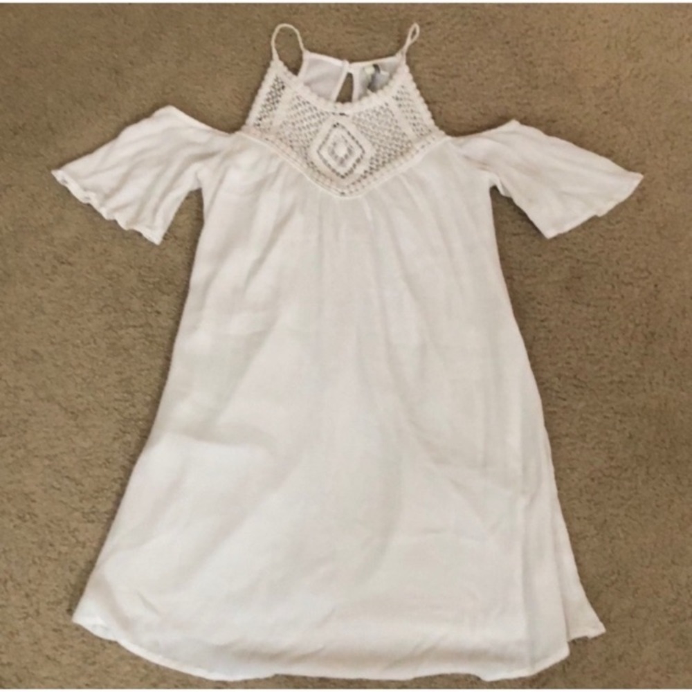 White flowy Sun dress w crochet accents, high neck, cold shoulder, spring summer